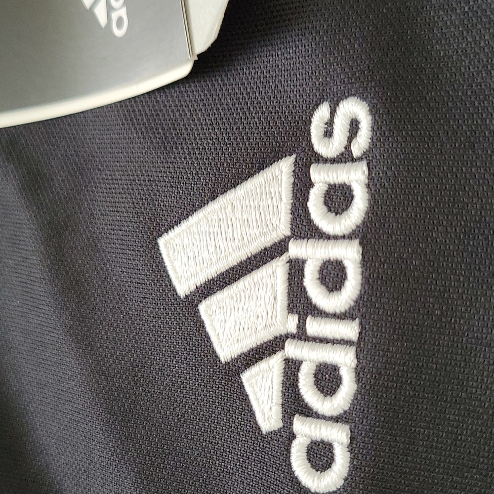 Adidas 1/4 zip top NWT - Picture 2 of 5